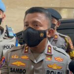 Lorem ipsum, utawa ringkesé lipsum, iku tèks standar sing dipasang kanggo nuduhaké èlemèn grafis utawa